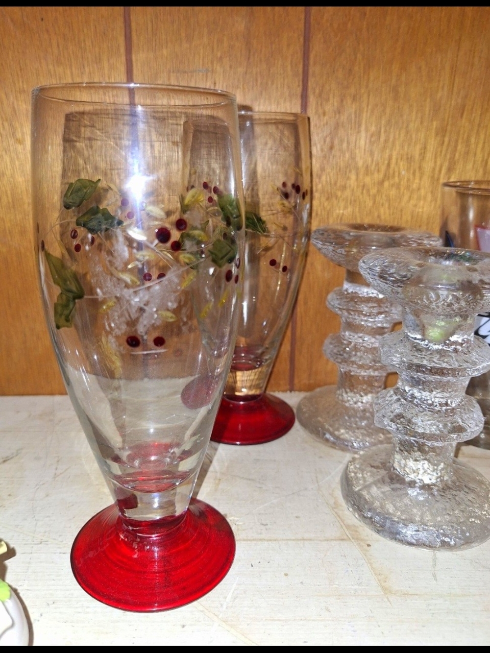 Set of Pfaltzgraff Handpainted Winterberry Glass Goblets With Flat Red Base 8.5"